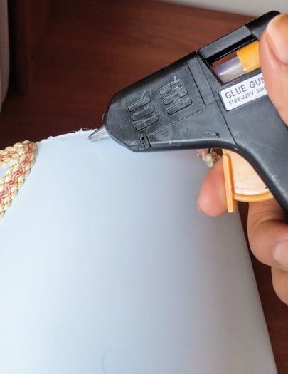 旧瓶变花盆：环保手工DIY教程-第19张图片-趣作屋