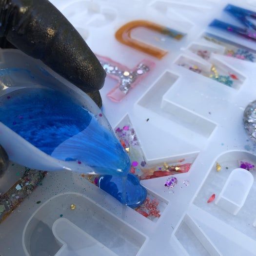 手工制作闪亮树脂字母钥匙扣教程-第14张图片-趣作屋