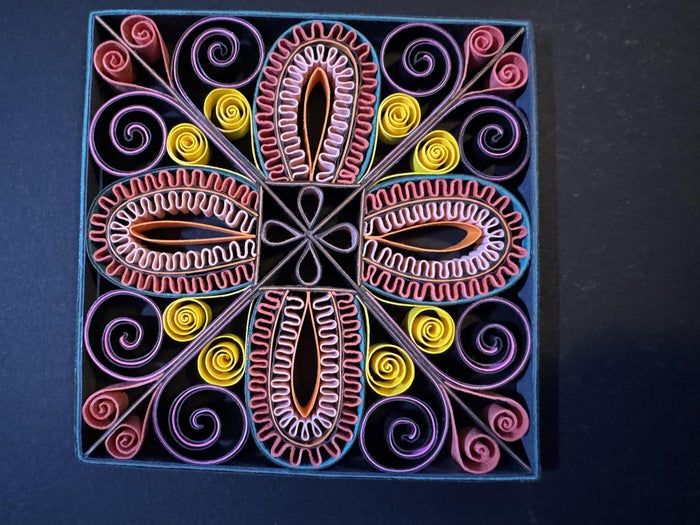 超实用手工教程：用彩色卡纸制作立体卷纸装饰品-第38张图片-趣作屋