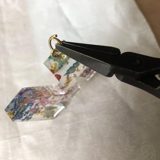 手工制作闪亮树脂字母钥匙扣教程-第46张图片-趣作屋