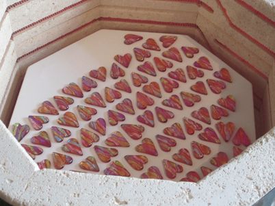 手把手教你用废玻璃制作独特二向色吊坠-第17张图片-趣作屋