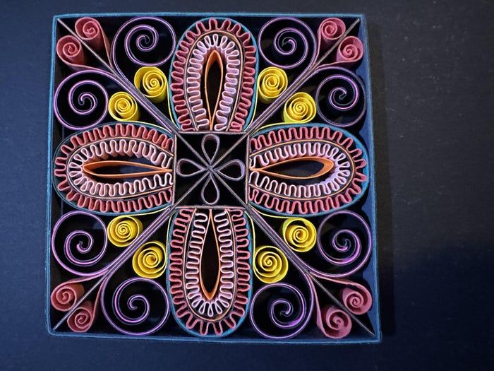 超实用手工教程：用彩色卡纸制作立体卷纸装饰品-第2张图片-趣作屋