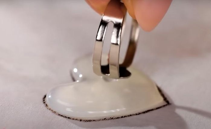 几分钟搞定闪亮DIY闪粉戒指，低成本手工饰品教程-第7张图片-趣作屋