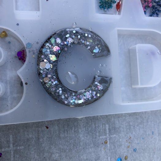 手工制作闪亮树脂字母钥匙扣教程-第15张图片-趣作屋