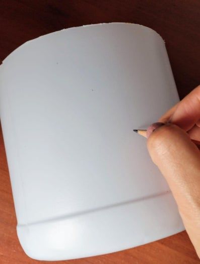 旧瓶变花盆：环保手工DIY教程-第13张图片-趣作屋