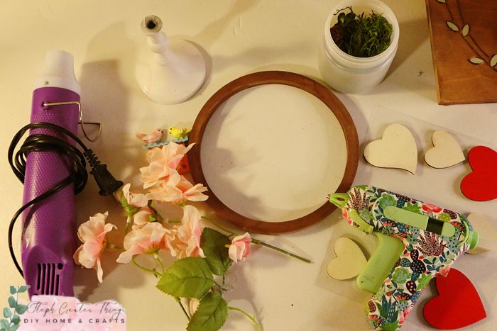 手工制作情人节花环挂饰教程,简单又浪漫-第2张图片-趣作屋 手工制作情人节花环挂饰教程,简单又浪漫-第2张图片-趣作屋