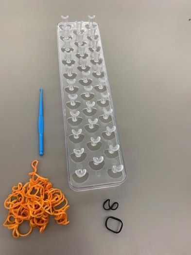 12步轻松制作彩虹水母橡皮筋吊饰，手工DIY教程-第2张图片-趣作屋