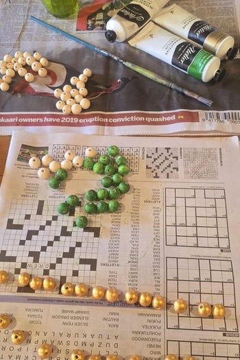 圣帕特里克节手工DIY：幸运流苏珠链挂饰制作教程-第3张图片-趣作屋