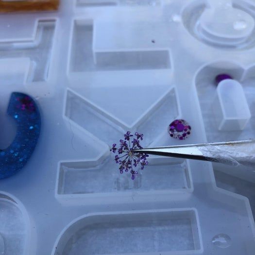 手工制作闪亮树脂字母钥匙扣教程-第27张图片-趣作屋