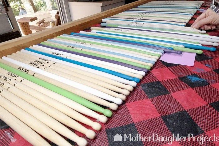 低成本DIY鼓棒墙面装饰教程，打造个性客厅-第11张图片-趣作屋