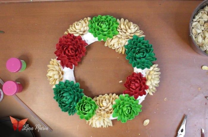 低成本开心果壳圣诞花环DIY教程-第28张图片-趣作屋