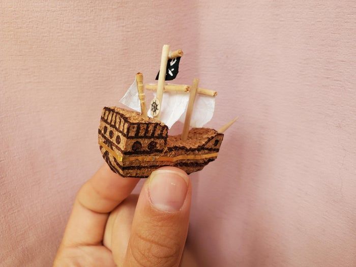 用软木塞低成本DIY海盗船模型，还能浮在水上！-第2张图片-趣作屋