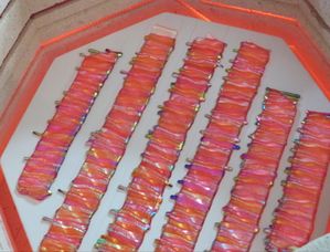 手把手教你用废玻璃制作独特二向色吊坠-第9张图片-趣作屋