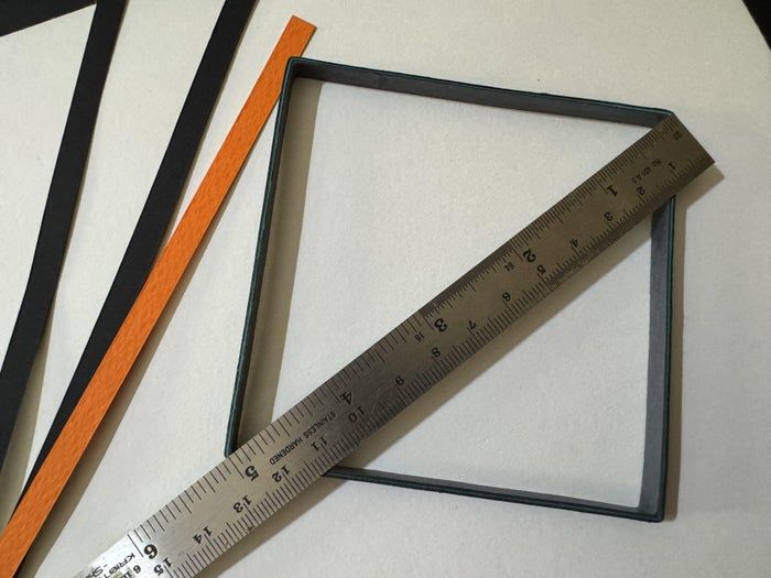 超实用手工教程：用彩色卡纸制作立体卷纸装饰品-第11张图片-趣作屋