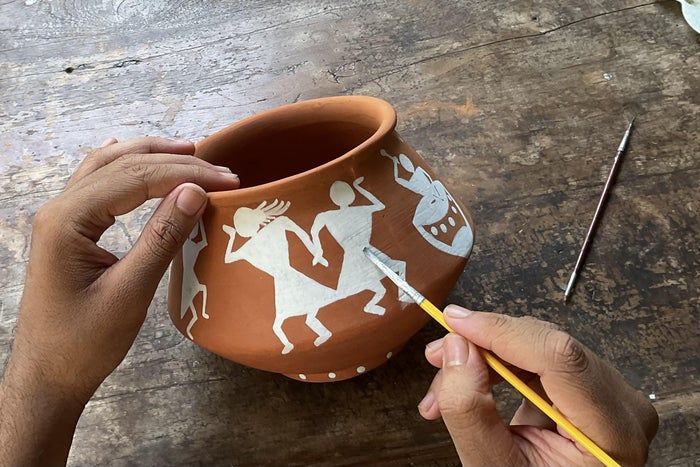 手工绘制Warli文化陶罐教程，传承古老艺术-第16张图片-趣作屋