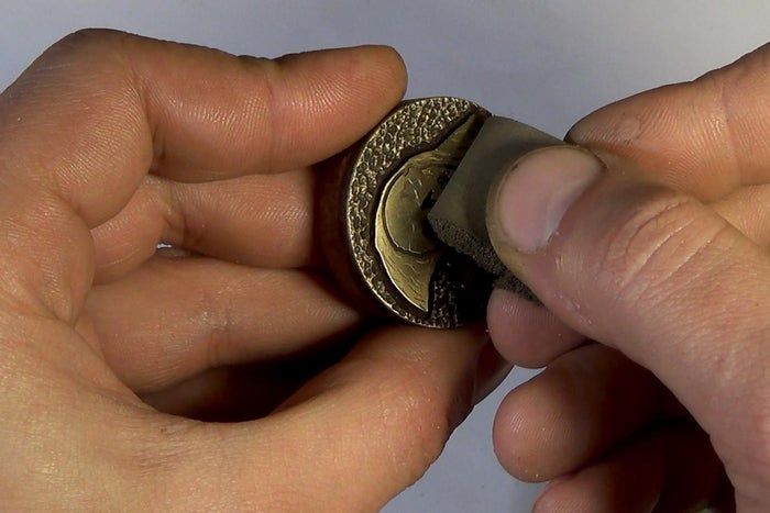 亲手制作独特解忧纪念币，零成本创意手工教程-第22张图片-趣作屋