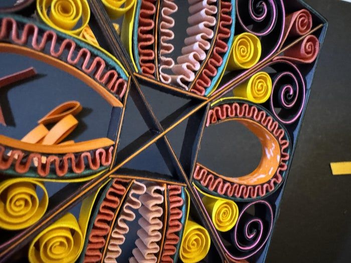 超实用手工教程：用彩色卡纸制作立体卷纸装饰品-第37张图片-趣作屋