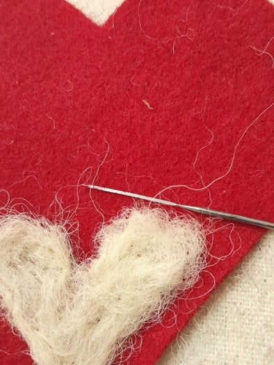 手工制作情人节羊毛心形贺卡和纪念品教程-第14张图片-趣作屋