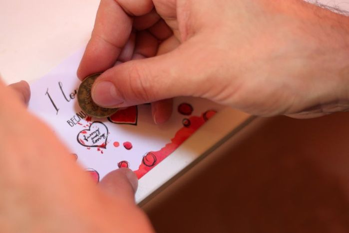 DIY刮刮乐贺卡教程,让节日祝福更特别-第2张图片-趣作屋 DIY刮刮乐贺卡教程,让节日祝福更特别-第2张图片-趣作屋