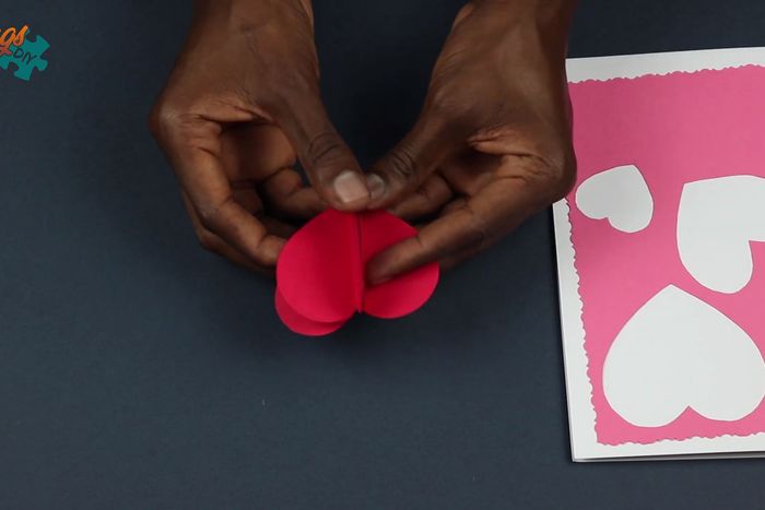 超简单DIY弹出式爱心情人节贺卡教程-第10张图片-趣作屋 超简单DIY弹出式爱心情人节贺卡教程-第10张图片-趣作屋