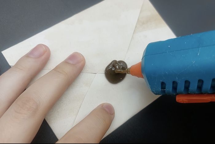 不用蜡烛也能自制精美蜡封，零成本打造个性印章-第30张图片-趣作屋