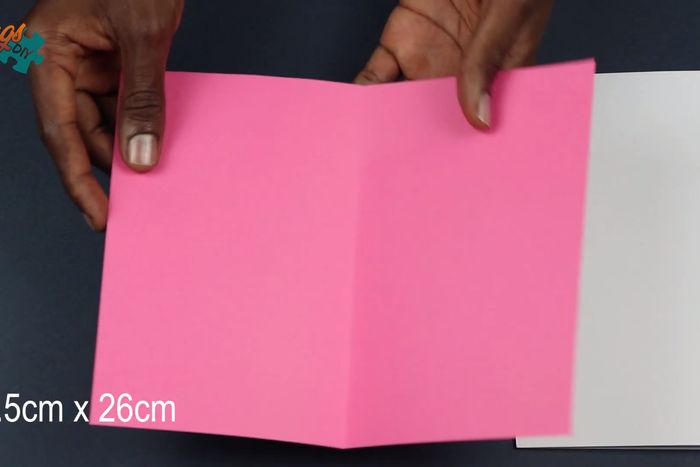 超简单DIY弹出式爱心情人节贺卡教程-第3张图片-趣作屋 超简单DIY弹出式爱心情人节贺卡教程-第3张图片-趣作屋