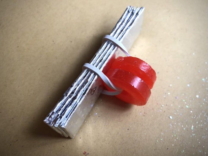 亲子手工糖果飞机教程-第5张图片-趣作屋 亲子手工糖果飞机教程-第5张图片-趣作屋