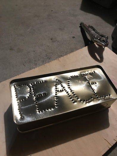 废物利用打造独特圣诞树教程-第17张图片-趣作屋 废物利用打造独特圣诞树教程-第17张图片-趣作屋