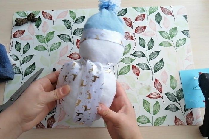 轻松DIY！用袜子棉花制作可爱毛线球雪人-第13张图片-趣作屋