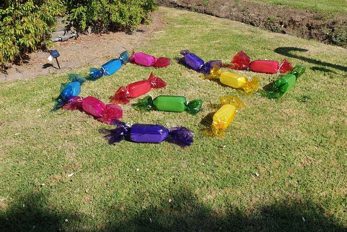 圣诞节创意装饰：太阳能牛奶瓶彩灯制作指南-第1张图片-趣作屋