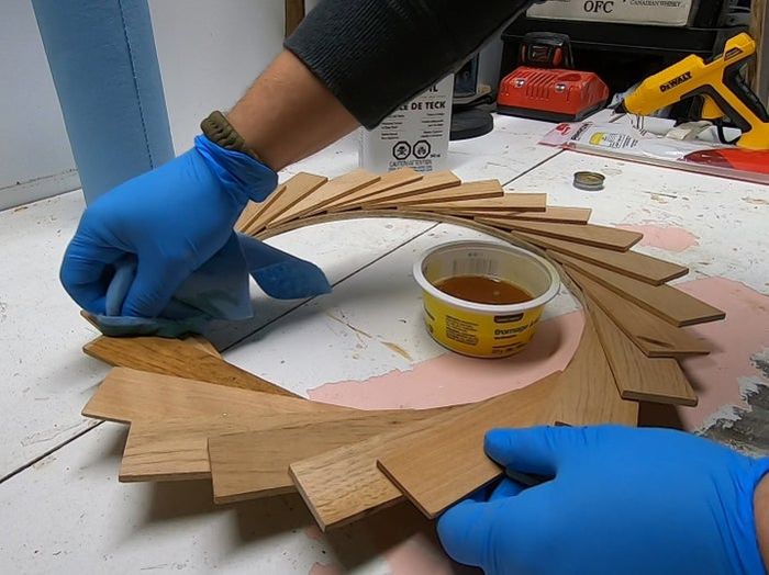 废旧木条巧变花环装饰教程-第20张图片-趣作屋 废旧木条巧变花环装饰教程-第20张图片-趣作屋