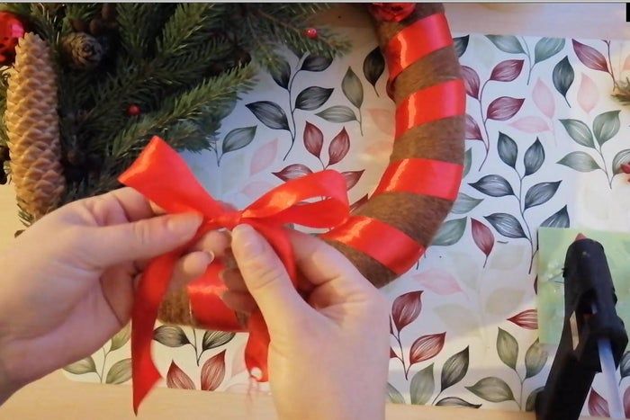 手把手教你DIY圣诞花环装饰-第18张图片-趣作屋 手把手教你DIY圣诞花环装饰-第18张图片-趣作屋