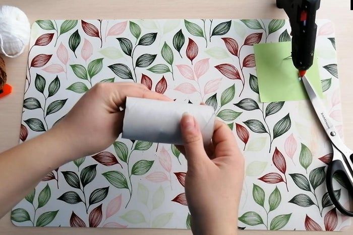 手把手教你DIY圣诞花环装饰-第3张图片-趣作屋 手把手教你DIY圣诞花环装饰-第3张图片-趣作屋