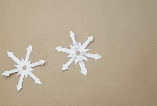 环保材料制作圣诞树装饰教程-第6张图片-趣作屋 环保材料制作圣诞树装饰教程-第6张图片-趣作屋