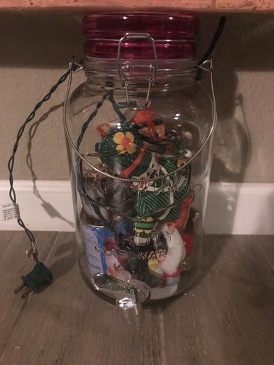 废物利用打造独特圣诞树教程-第25张图片-趣作屋 废物利用打造独特圣诞树教程-第25张图片-趣作屋