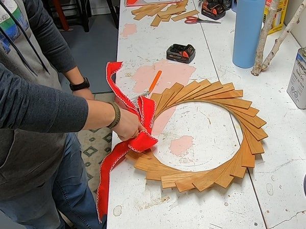 废旧木条巧变花环装饰教程-第46张图片-趣作屋 废旧木条巧变花环装饰教程-第46张图片-趣作屋