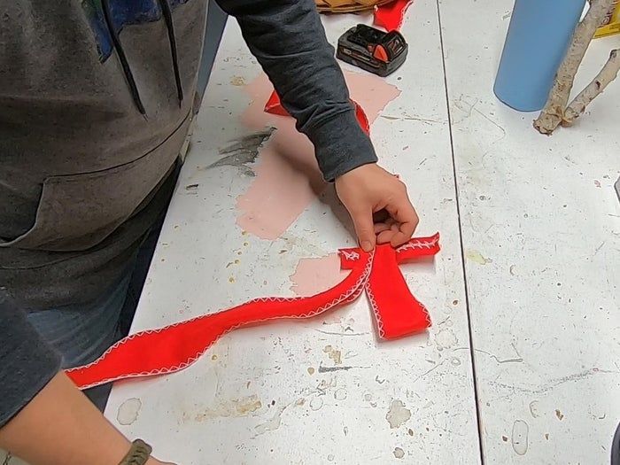 废旧木条巧变花环装饰教程-第39张图片-趣作屋 废旧木条巧变花环装饰教程-第39张图片-趣作屋