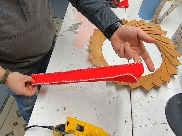 废旧木条巧变花环装饰教程-第35张图片-趣作屋 废旧木条巧变花环装饰教程-第35张图片-趣作屋