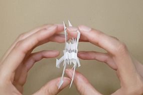 环保材料制作圣诞树装饰教程-第7张图片-趣作屋 环保材料制作圣诞树装饰教程-第7张图片-趣作屋