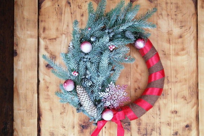 手把手教你DIY圣诞花环装饰-第1张图片-趣作屋 手把手教你DIY圣诞花环装饰-第1张图片-趣作屋