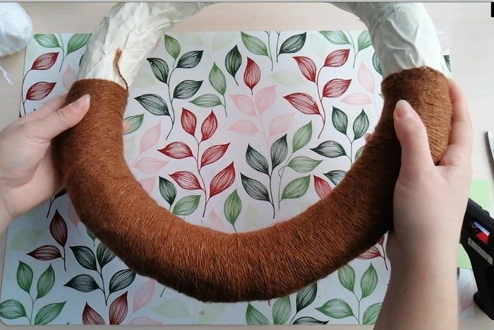 手把手教你DIY圣诞花环装饰-第9张图片-趣作屋 手把手教你DIY圣诞花环装饰-第9张图片-趣作屋