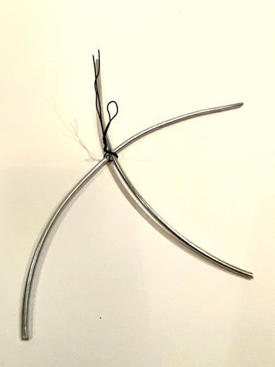 亲子DIY教程:轻松制作蝙蝠侠主题花环-第9张图片-趣作屋