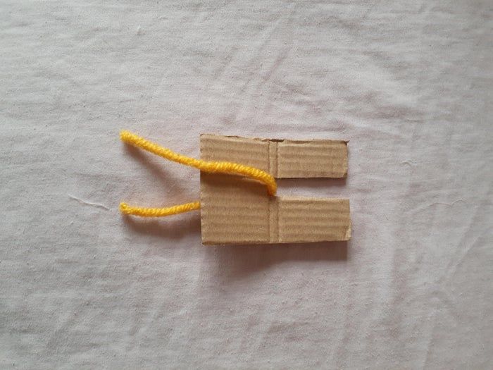 手把手教你制作毛线球花环装饰品-第3张图片-趣作屋 手把手教你制作毛线球花环装饰品-第3张图片-趣作屋