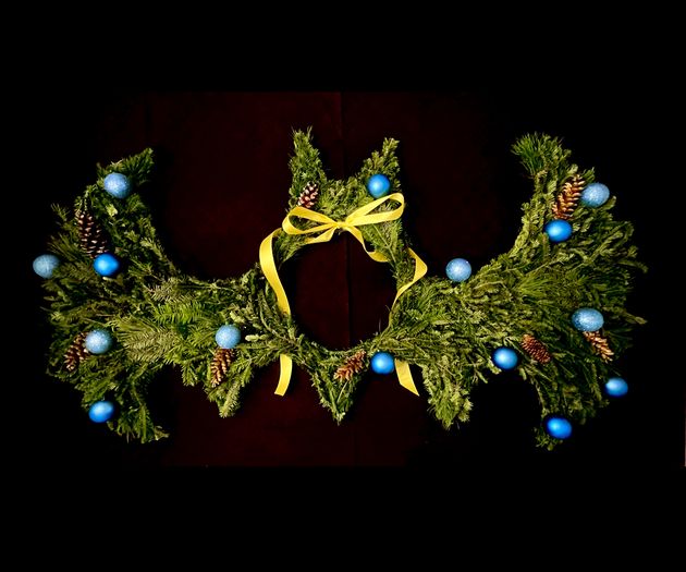 亲子DIY教程:轻松制作蝙蝠侠主题花环-第1张图片-趣作屋 亲子DIY教程:轻松制作蝙蝠侠主题花环-第1张图片-趣作屋