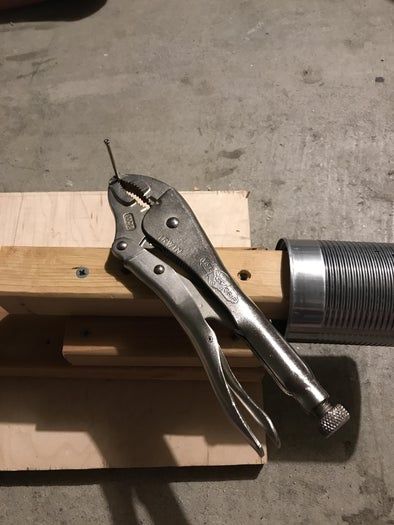 废物利用打造独特圣诞树教程-第13张图片-趣作屋 废物利用打造独特圣诞树教程-第13张图片-趣作屋