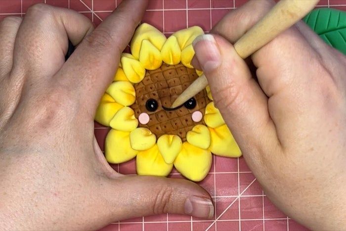 母亲节亲子手工：泡沫黏土向日葵制作教程-第15张图片-趣作屋