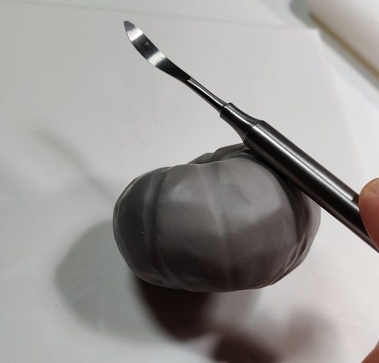 万圣节自制迷你南瓜灯教程-聚合物粘土手作指南-第8张图片-趣作屋 万圣节自制迷你南瓜灯教程-聚合物粘土手作指南-第8张图片-趣作屋