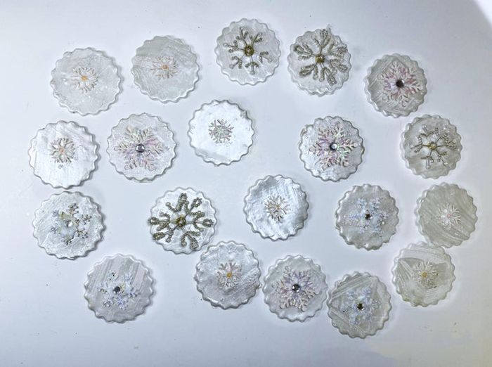 自制剪贴装饰聚合物粘土花环教程-第10张图片-趣作屋 自制剪贴装饰聚合物粘土花环教程-第10张图片-趣作屋