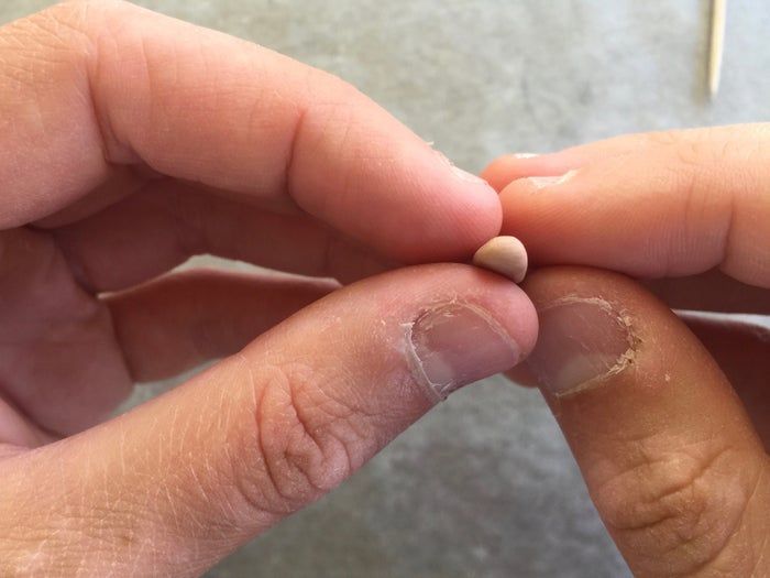 自制迷你披萨吊饰教程-友情项链DIY指南-第24张图片-趣作屋