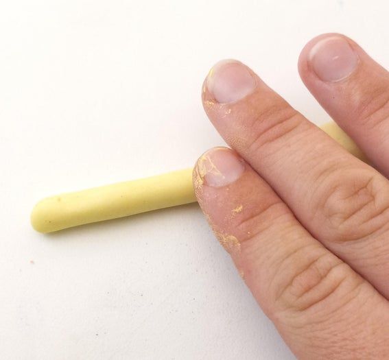 DIY黏土蛇形发饰教程-6步打造独特爬宠造型-第5张图片-趣作屋